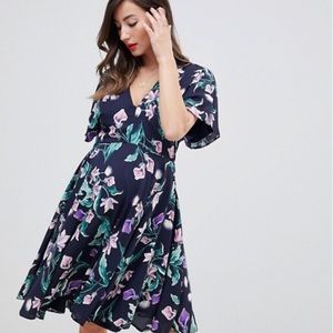 NWT - Queen Bee Maternity Dress